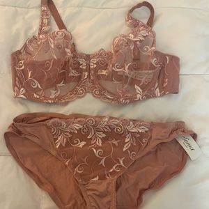 SET*/NWT* Soma bra & panty